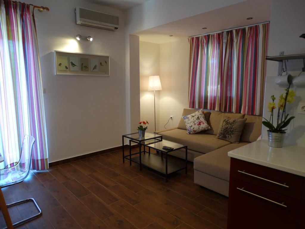 Dassia Beach Pension Bagian luar foto