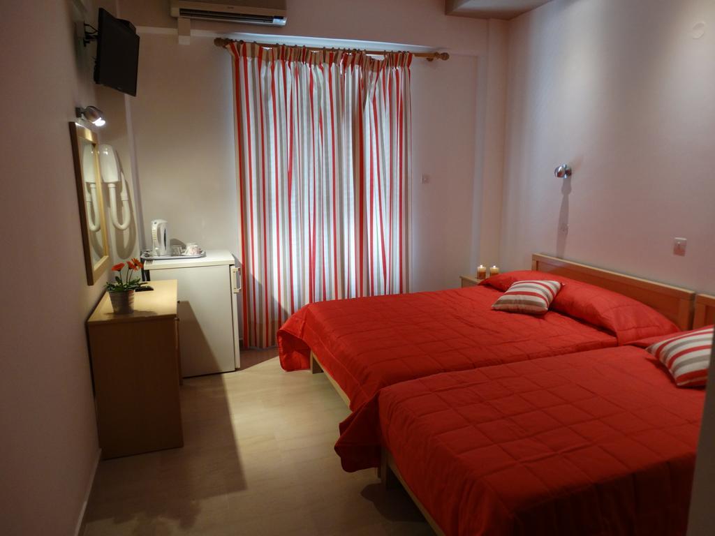Dassia Beach Pension Bagian luar foto