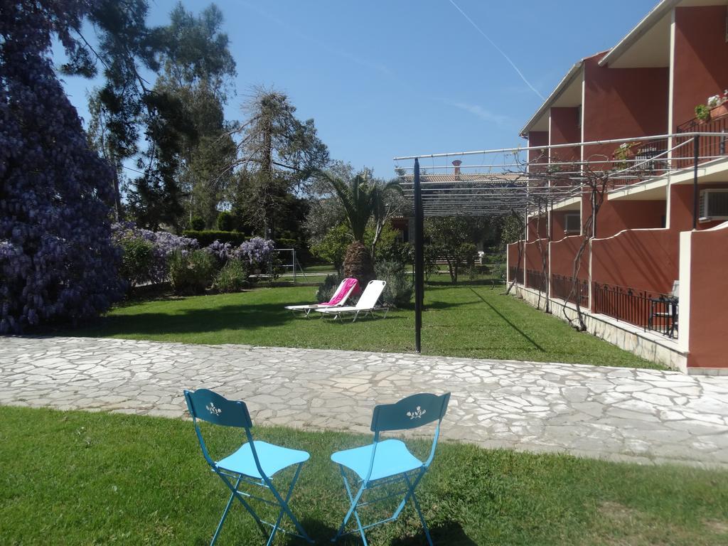 Dassia Beach Pension Bagian luar foto
